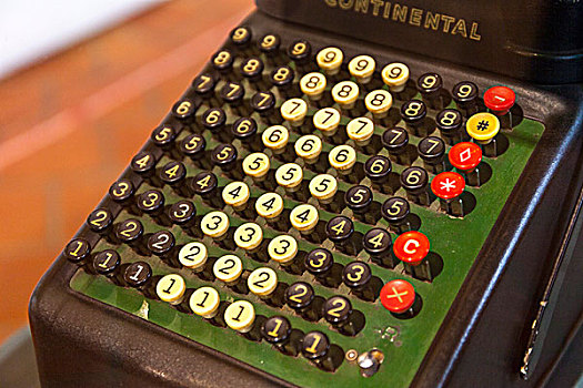 天猫魔盒M12活力版上市：参数、内容亮点抢先看|天猫魔盒M12活力